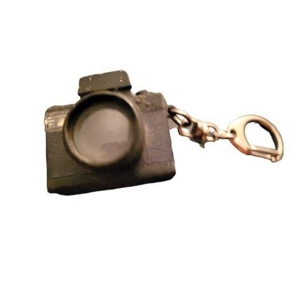Mini Camera Keychain - Picture 2 of 3